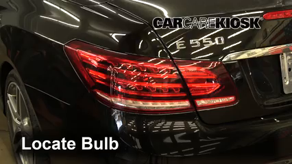 2014 Mercedes-Benz E550 4.6L V8 Turbo Convertible Éclairage Feu clignotant arrière (remplacer l'ampoule)